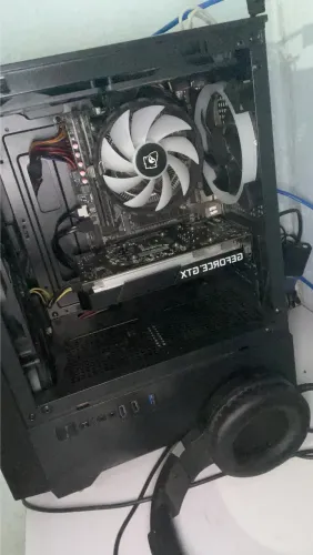 Montagem ,Formatação, troca de pasta térmica ,limpeza 