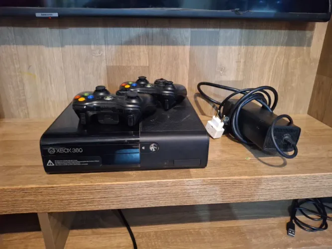 Xbox super slim - Desbloqueado