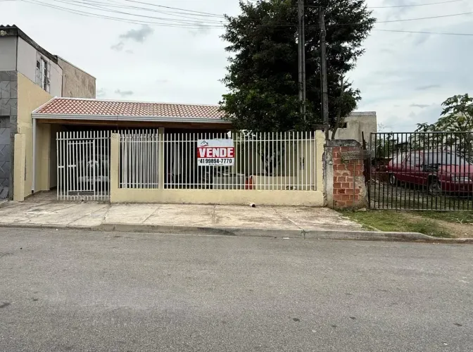 Casa térrea para venda, possui 130m² de área útil com 3 quartos em Alto Tarumã - Pinhais -