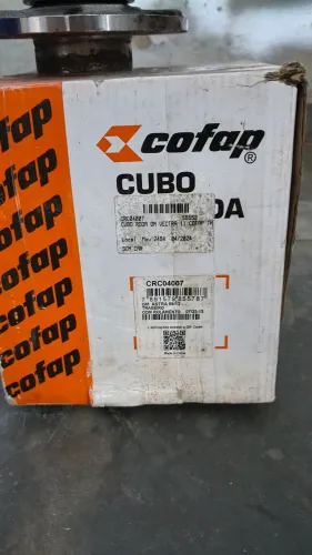 Par de Faróis e Cubo de Roda