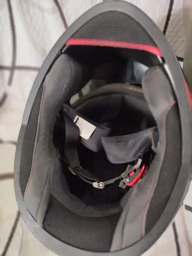 Capacete masculino em perfeito estado dúvidas ligar para *