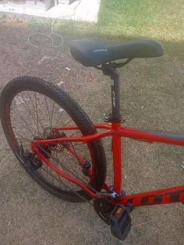 Vendo bicicleta Lotus nova, 2 semanas de uso! Comprei uma moto e não vou usar mais!
