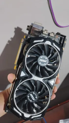 Placa de vídeo com defeito, pra retirada de peça 