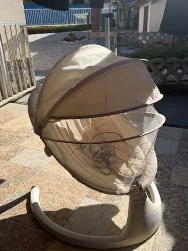 Vendo cadeirinha elétrica para bebê