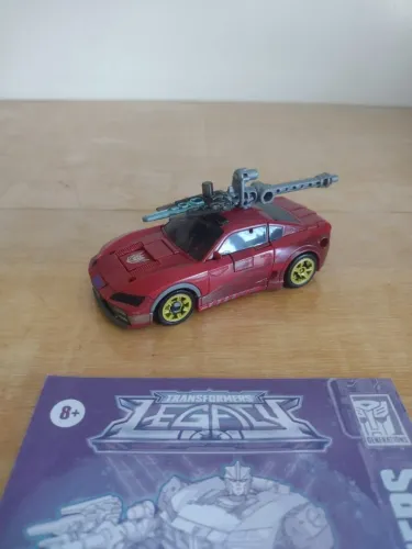 Transformer Knock-out Legacy completo