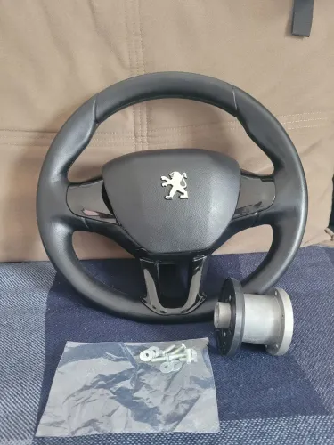 Volante esportivo Peugeot