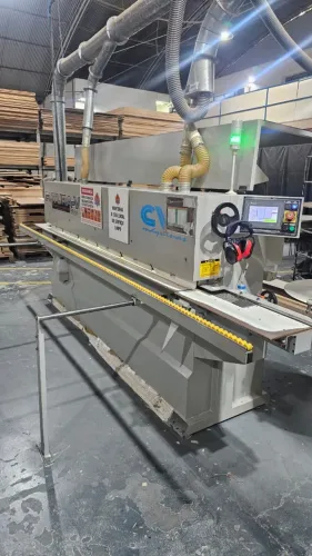 Coladeira de Bordas automática marca CVL, modelo FUTURA V PLUS