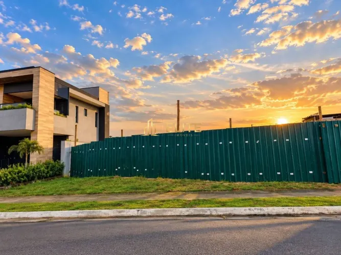 Terreno à venda com 450,00m² no Condomínio Jardins das Nações (Urbanova) em São José dos C