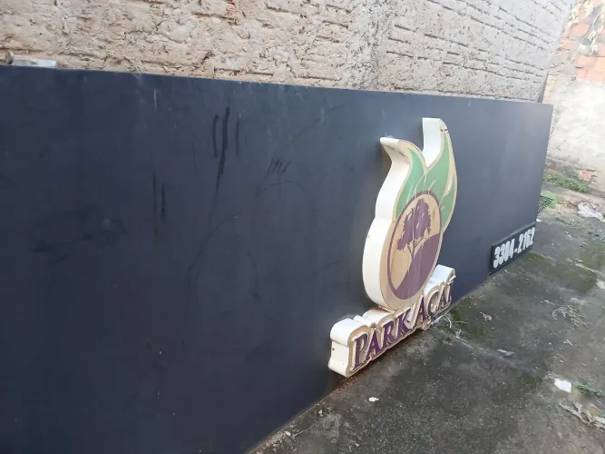 Placa  para fachada para comércio 