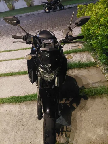 Vendo MOTO fazer 250cc