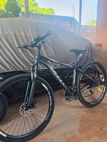 Bicicleta único dona pouco usada 