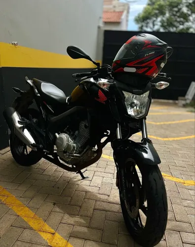 Vendo Moto CB250 Twister