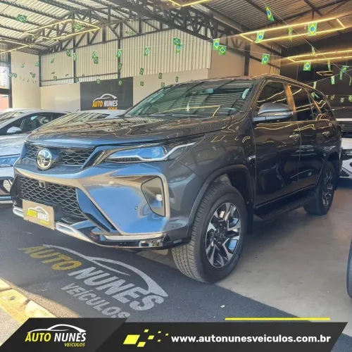 Toyota Hilux SW4 SRX Plat. 4X4 2.8 TB Die. Aut. 2024
