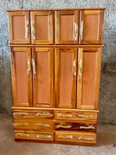 Guarda roupa 4 portas casal de madeira