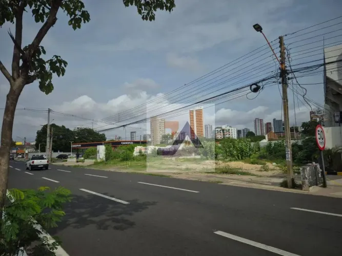 Terreno na Av João XXII de esquina