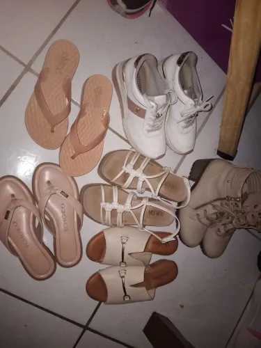 Lote de sapatos número 35 usados