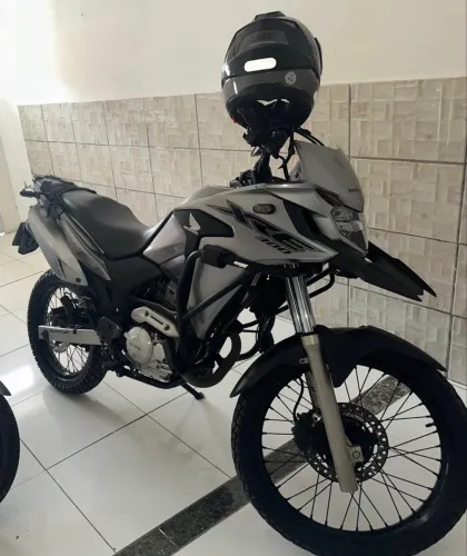 XRE 300 2019