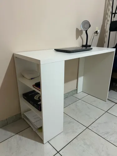 Mesa de estudos/escrivaninha