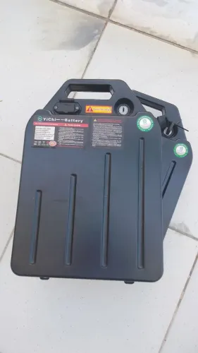 02 baterias de Lítio(MALETA) Yichi 60v 13AH 780wh Scooter Elétrica