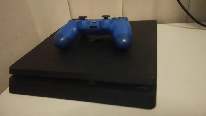 vídeo game PS4 slim 856g