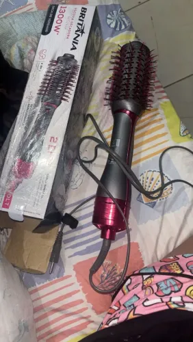 escova secadora novinha usada 3 vezes somente