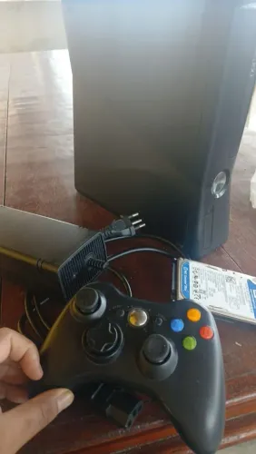 Xbox 360 Slim 