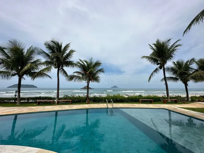 Casa Frente ao Mar em Condomínio fechado em Juquehy.