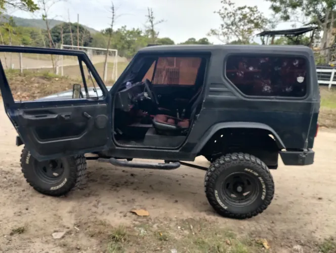 JPX Jipe Montez 4X4 CD Teto Rígido Diesel 1994