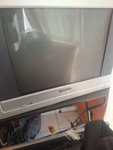 Tv tubo 24 polegadas