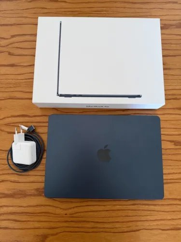 MacBook Air M2 16gb