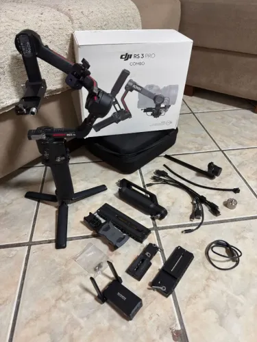 Estabilizador Gimbal Dji Ronin Rs3 Combo Cor Preto (Usado)