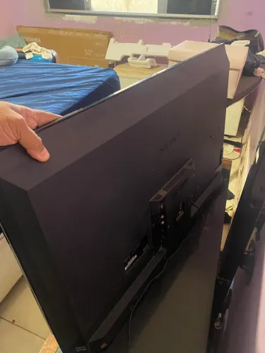 Vende- se Tv Sony com tela danificada