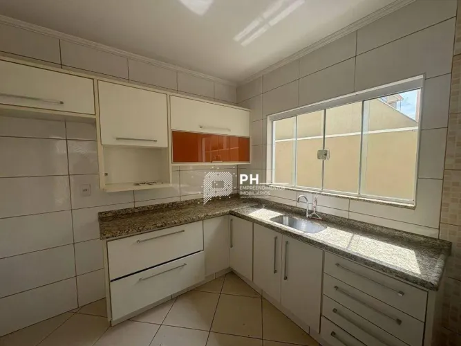 Casa com 3 dormitórios para alugar, 180 m² por R$ 5.000/mês - Condomínio Santa Monica ll -