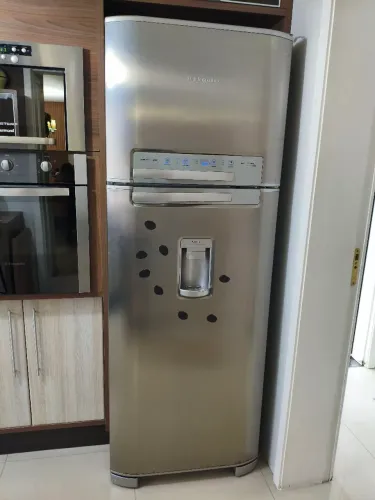 Geladeira Electrolux DW50X Frost Free Inox - Excelente Estado!
