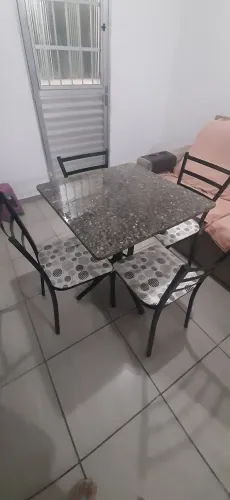 Mesa 4 cadeiras de mármore 