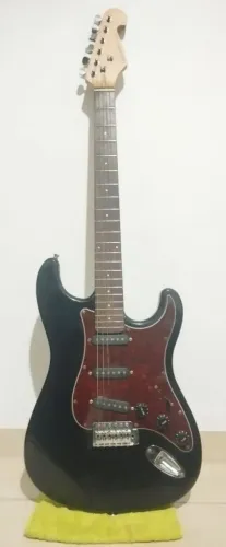 Guitarra stratocaster Giannini Sonic X Series (boa oportunidade)