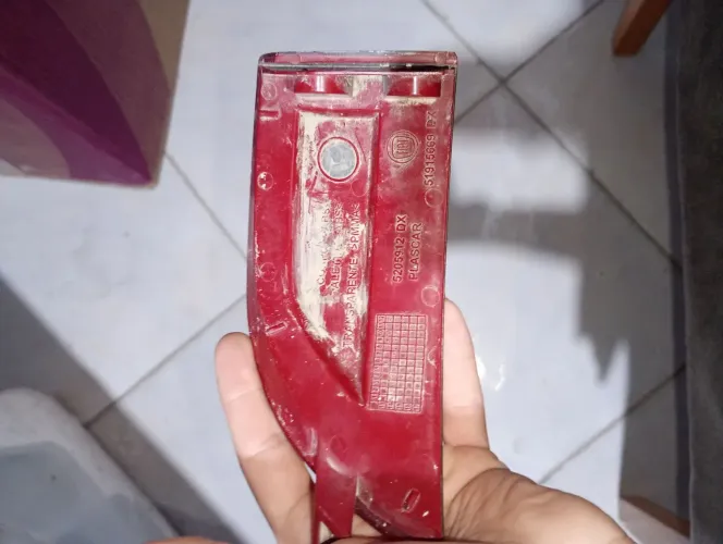 Refletor traseiro Fiat Strada