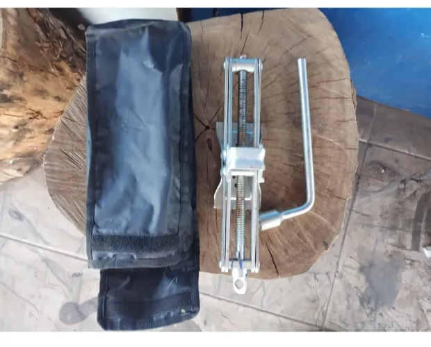 Kit macaco chave de rodas Renault kwid só $100