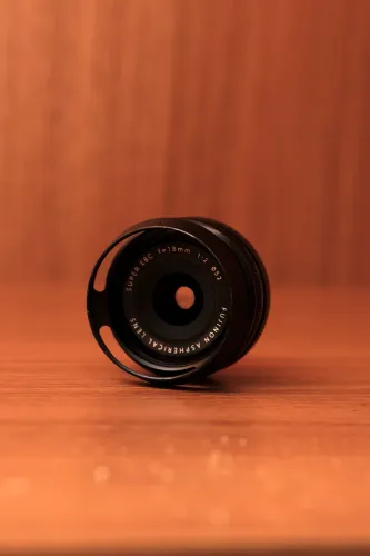 Lente Fujifilm 18mm f2