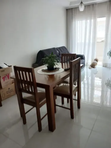 Mesa 4 lugares madeira maciça 