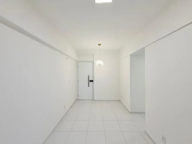 Imóvel para aluguel possui 48 metros quadrados com 2 quartos em Boa Viagem - Recife - PE