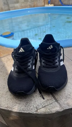 Tênis de corrida Adidas