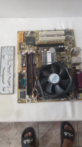 Placa mae 775 + processor + 4gb ram ddr3 1333 funcionando