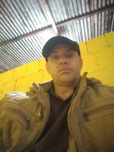 Sebastião coelho da Silva.estou procurando um.servico.de.caseiro