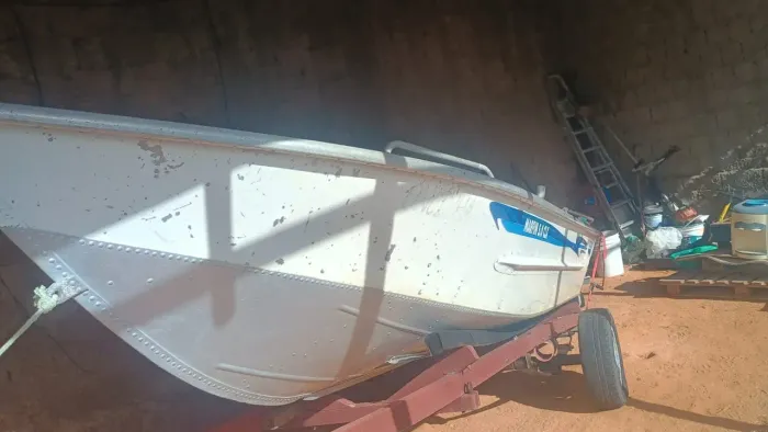 Lancha de alumínio leve forte marfim 5.0