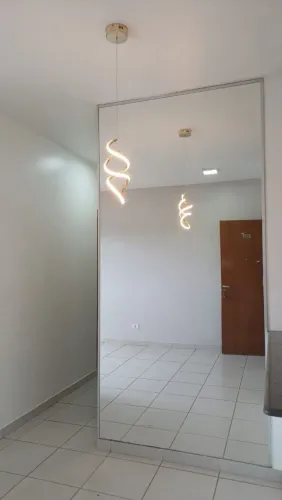 Alugo apto semimobiliado próx ao centro da cidade