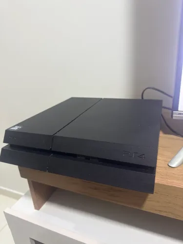 PS4 USADO POUCAS VEZES 