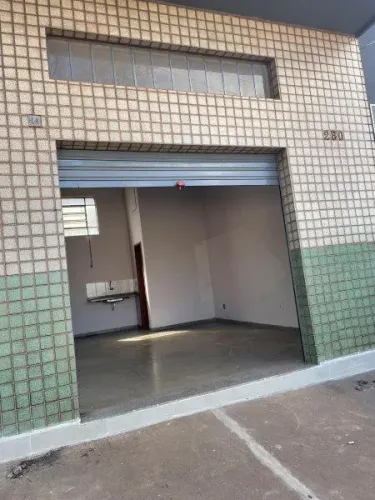 Loja comercial Jardim Canadá