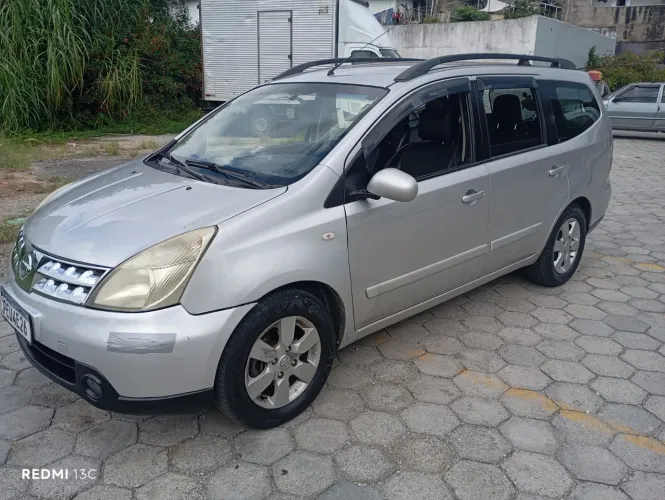 Nissan Livina Grand SL 1.8 16V Flex Fuel Aut. 2011