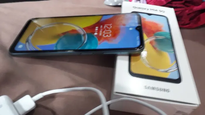 Celular m14